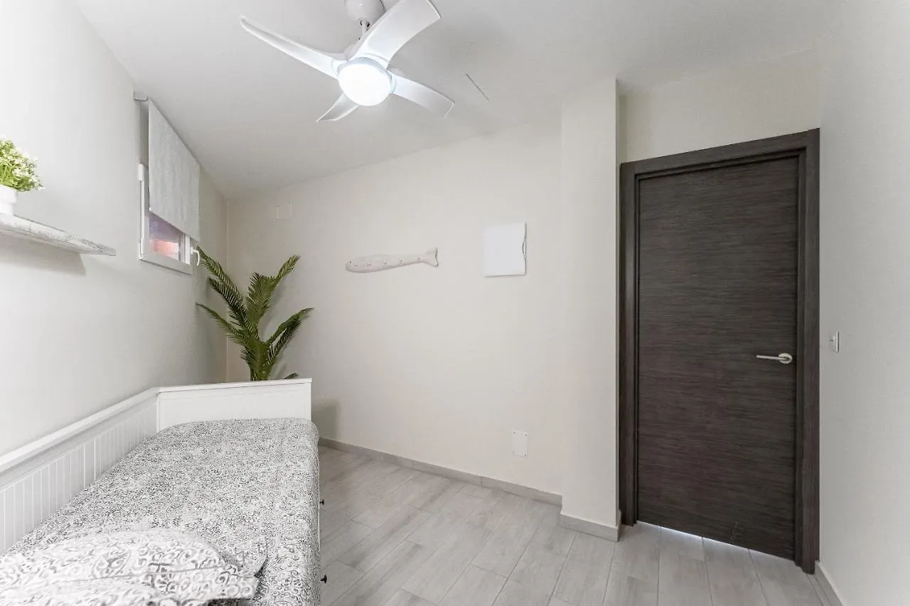Apartment In The Orlando Complex 阿德耶 0*,  西班牙